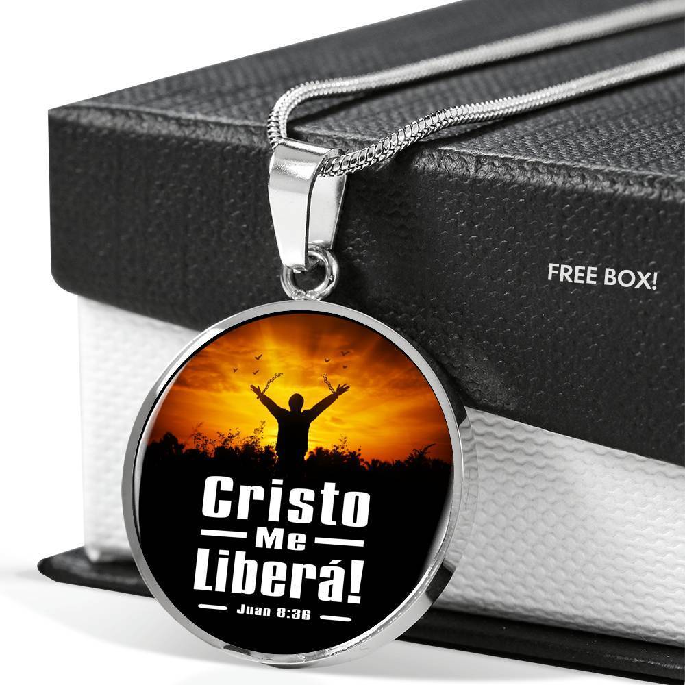 Christ Frees Me Spanish Juan 8:36 Circle Necklace Stainless Steel or 18k Gold 18-22"-Express Your Love Gifts