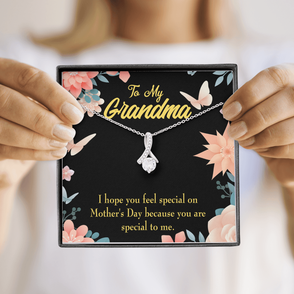 To My Grandmother Grandma Special Alluring Ribbon Necklace Message Card-Express Your Love Gifts