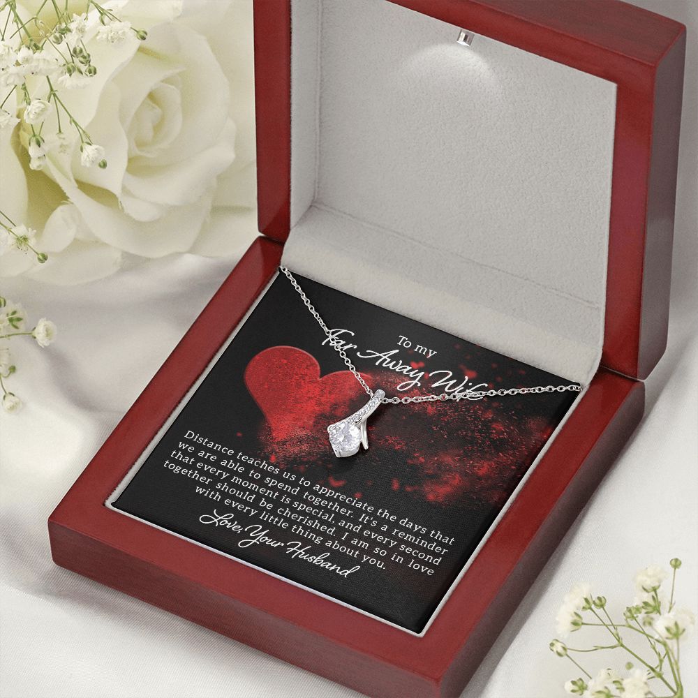 To My Wife Distance Teaches Us Alluring Ribbon Necklace Message Card-Express Your Love Gifts