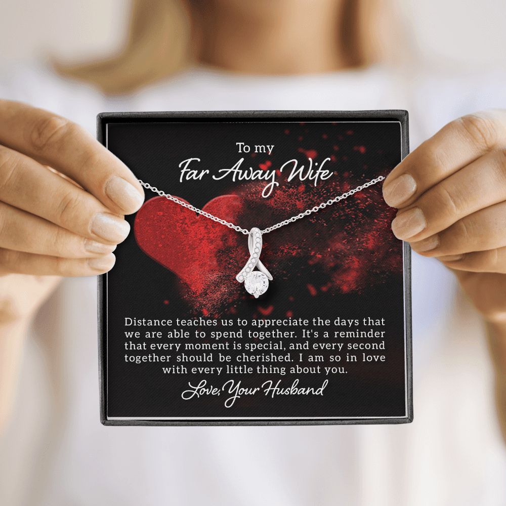 To My Wife Distance Teaches Us Alluring Ribbon Necklace Message Card-Express Your Love Gifts