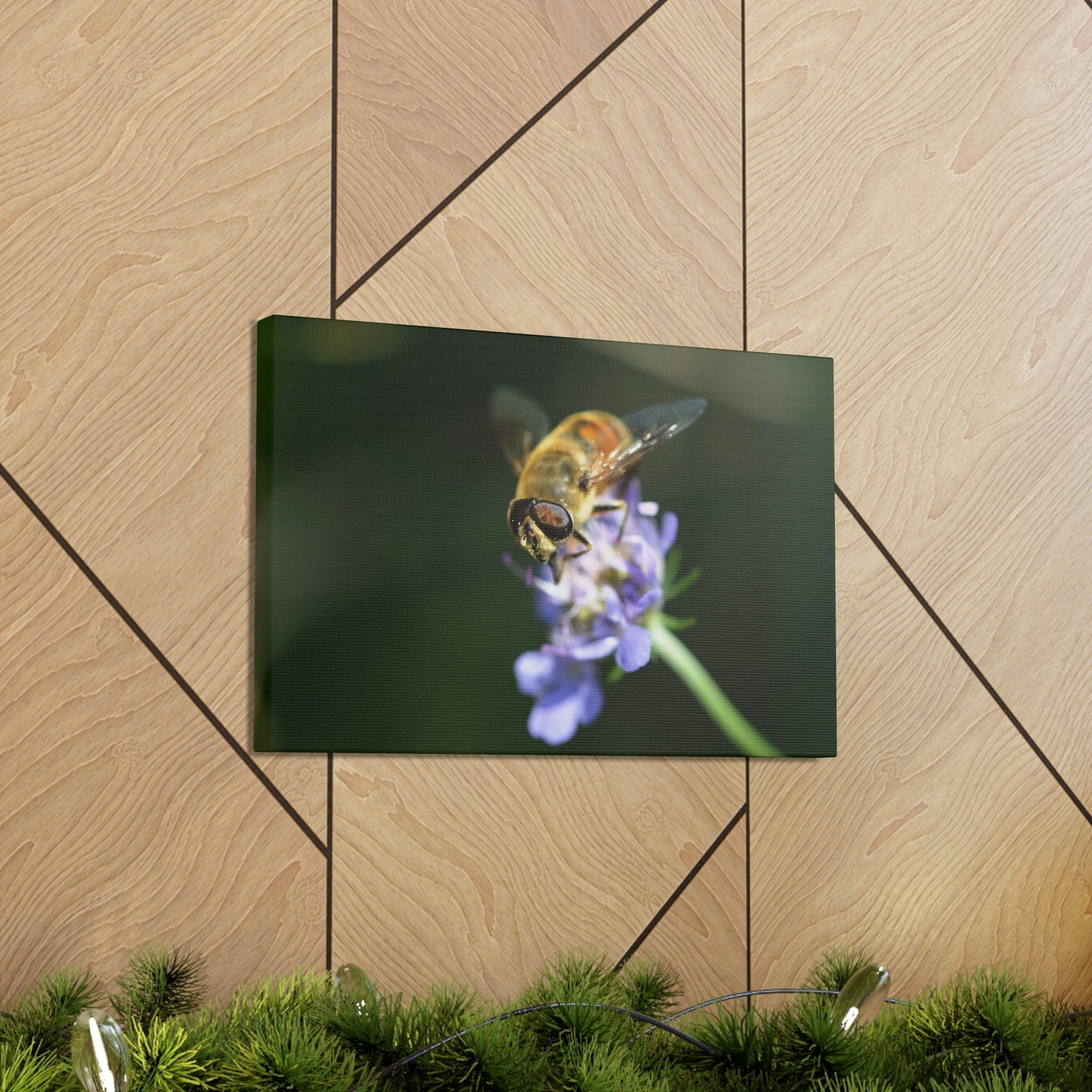 Scripture Walls Wasp Hunting Wasp on Hunt Print Animal Wall Art Wildlife Canvas Prints Wall Art Ready to Hang Unframed-Express Your Love Gifts